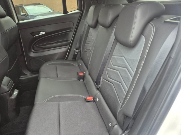 Jeep Avenger SUMMIT 9