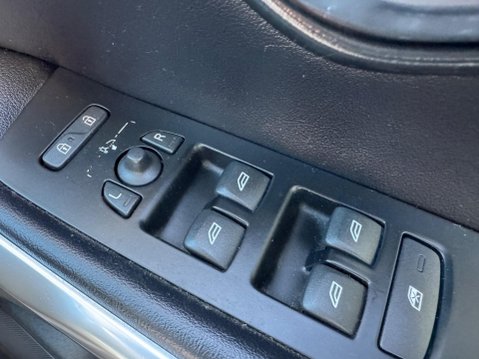 Volvo V40 2.0 T2 R-Design Euro 6 (s/s) 5dr 25