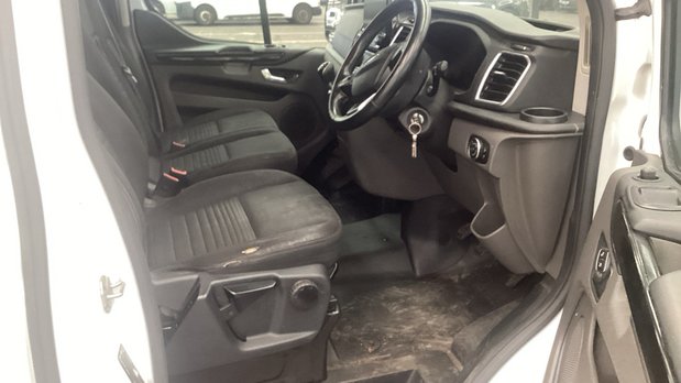 Ford Transit Custom LWB L2H2 High Roof Limited 300 Air Con Alloys Sensors EURO 6 NO VAT 9