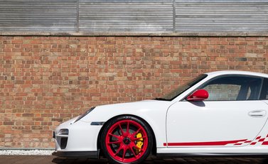 Porsche 911 GT3 RS (997.2) 32