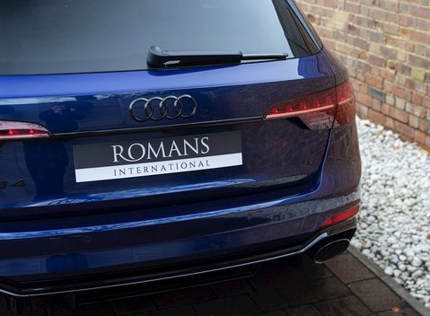 Audi RS4 Avant Vorsprung 25