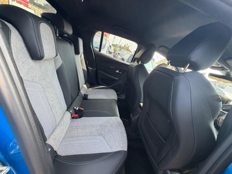 Peugeot e-208 GT PREMIUM 14