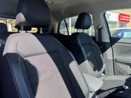 Volkswagen T-Cross SE TSI 8