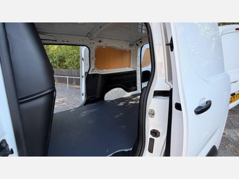 Peugeot Partner BLUEHDI PROFESSIONAL PREMIUM L2 34