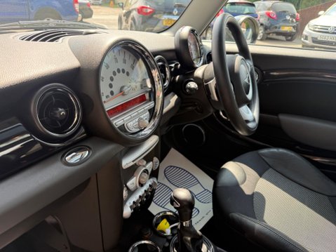 Mini Hatch 1.6 Cooper Steptronic Euro 4 3dr 17