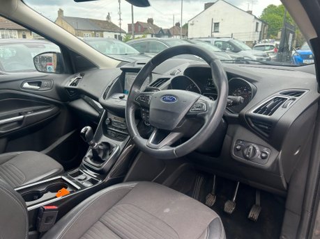 Ford Kuga TITANIUM EDITION 10