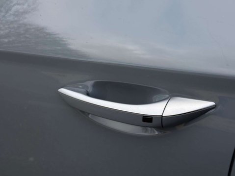 Hyundai IONIQ 38.3kWh Premium SE Auto 5dr 28