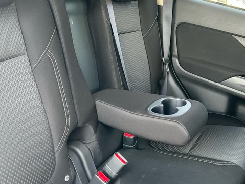 Mitsubishi Outlander PHEV DESIGN 39
