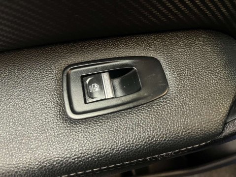Renault Captur 1.6 Captur E-Tech Engineered PHEV Auto 5dr 46