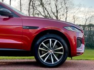 Jaguar F-Pace R-DYNAMIC BLACK 32