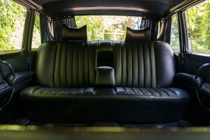 Mercedes-Benz 600 Pullman 26