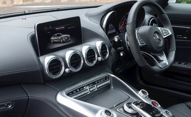 Mercedes-Benz Amg GT GT S 13