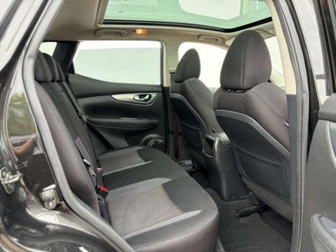Nissan Qashqai 1.3 Qashqai N-Connecta DiG-T 5dr 18