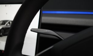 Tesla Model 3 RWD Standard Range Stalk Front Camera GROK AI Rear Screen Vented Seats VATQ 14