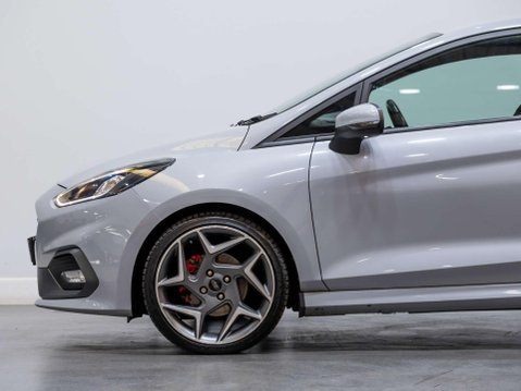 Ford Fiesta 1.5T EcoBoost ST-3 Hatchback 3dr Petrol Manual Euro 6 (200 ps) 25