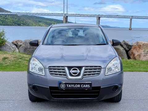 Nissan Qashqai 1.5 dCi Visia 2WD 5dr 2