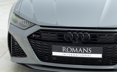 Audi RS6 Avant Carbon Black 26