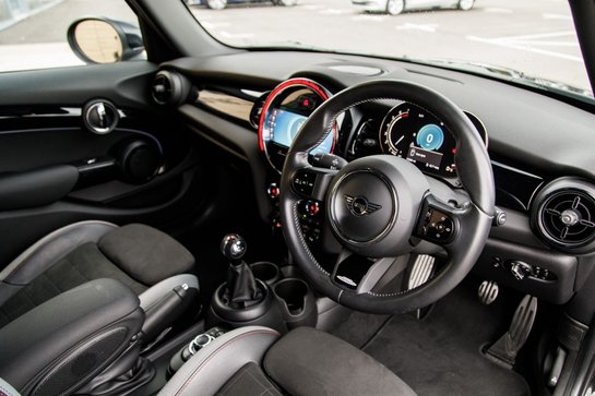 Mini Hatch COOPER SPORT