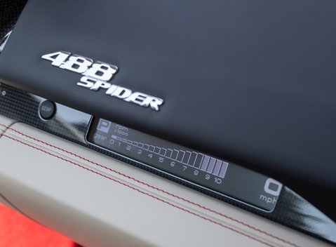 Ferrari 488 Spider 21