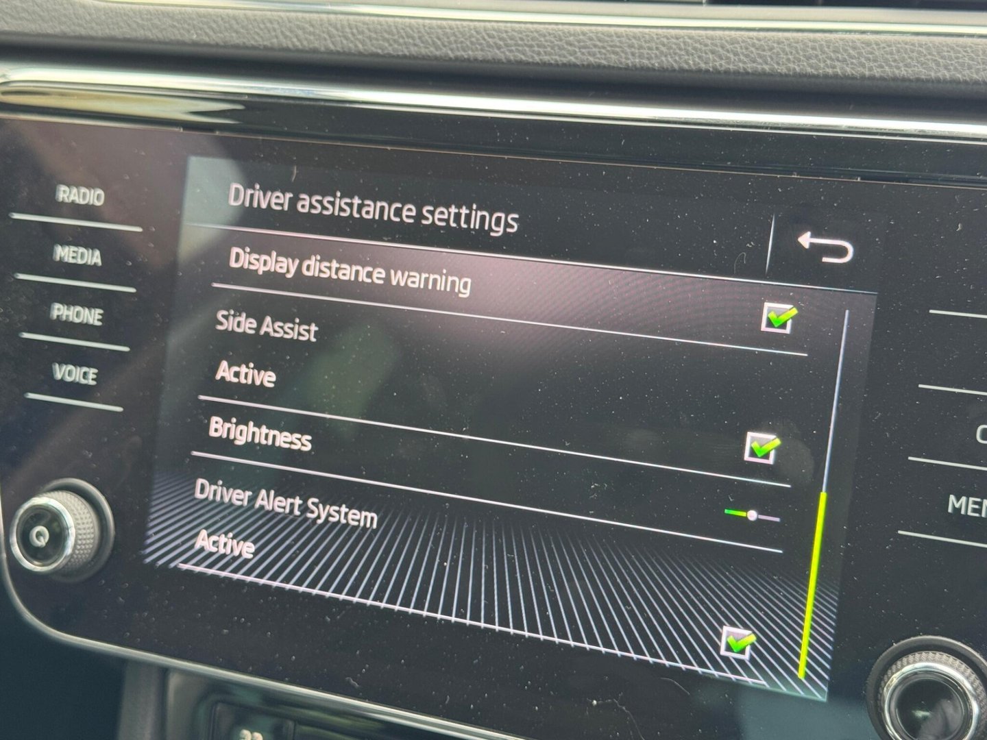 2019 Skoda Superb — image 18