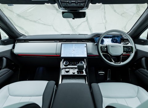 Land Rover Range Rover Sport P530 First Edition 18