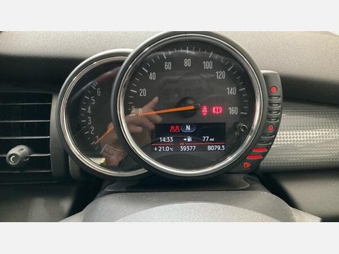 Mini Hatch 1.5 Cooper Euro 6 (s/s) 3dr 8