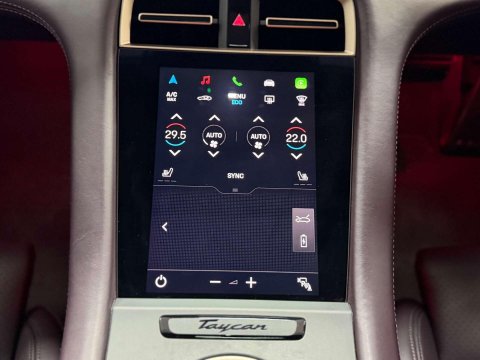 Porsche Taycan Performance Plus 93.4kWh Turbo Saloon 4dr Electric Auto 4WD (680 ps) 43