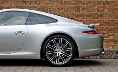 Porsche 911 (991) Carrera 23