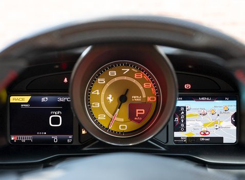 Ferrari F8 Tributo 17