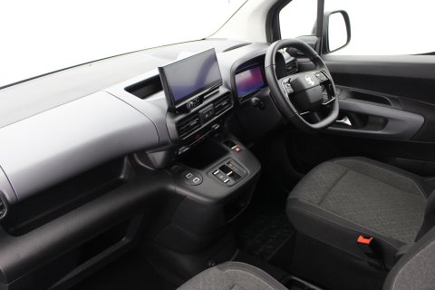 Vauxhall Combo Life 5dr 100kW Ultimate 52kWh Electric Automatic (11kW Charger) 6