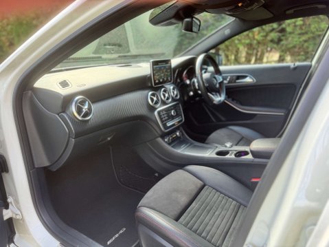 Mercedes-Benz A Class 1.6 A200 AMG Line (Premium Plus) Hatchback 5dr Petrol 7G-DCT Euro 6 (s/s) ( 24