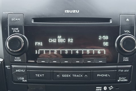 Isuzu D-Max ECB 1.9 TD Extra Cab Tipper 26