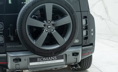 Land Rover Defender 90 V8 P525 28