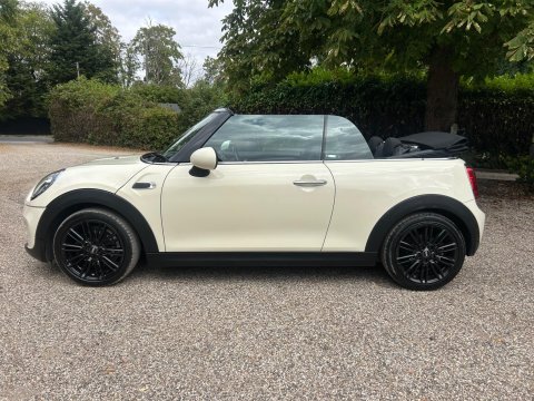 Mini Convertible 1.5 Cooper Euro 6 (s/s) 2dr 6