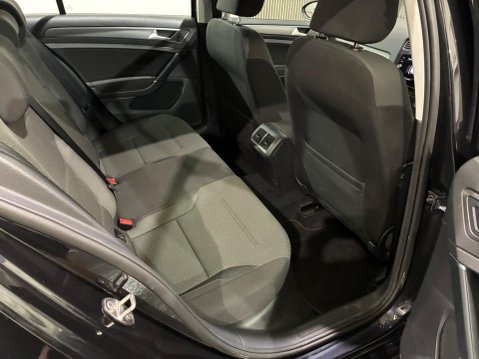 Volkswagen Golf 1.0 TSI BlueMotion Tech SE Nav Euro 6 (s/s) 5dr 25