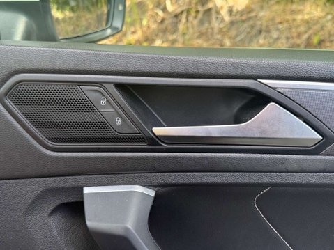Volkswagen Tiguan 2.0 Tiguan R-Line TDI Semi-Auto 5dr 33