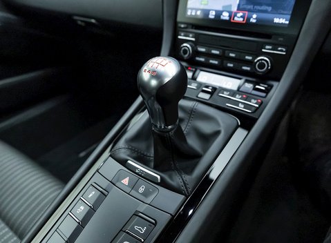 Porsche 911 (991.2) Carrera T 16