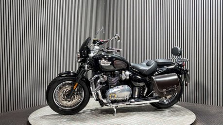 Triumph Speedmaster 2019 ONLY 24K LONG MOT PANNIERS SISSY BAR CRUISER ROADSTER 10