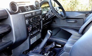 Land Rover Defender 90 Twisted T40 S 22