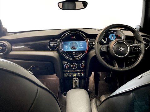 Mini Hatch Cooper SE 32.6kWh Level 3 Hatchback 3dr Electric Auto (184 ps) 19