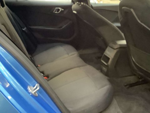 BMW 1 Series 1.5 118I SE 5dr 10