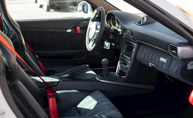 Porsche 911 GT3 RS 4.0 LHD 13