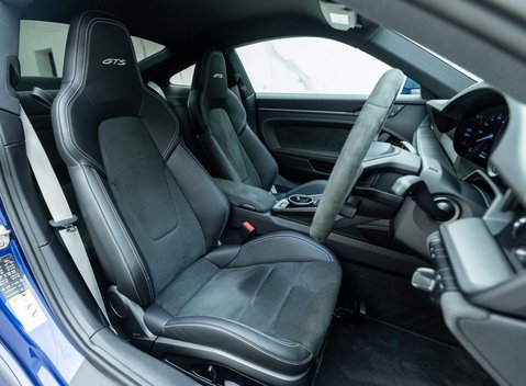 Porsche 911 Carrera GTS (992) 9