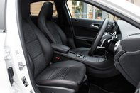 Mercedes-Benz A Class A 200 AMG LINE PREMIUM PLUS 38