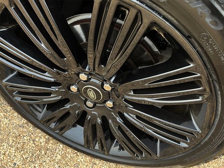 Land Rover Range Rover WESTMINSTER BLACK MHEV 39