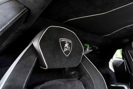Lamborghini Aventador SV AD PERSONAM. FACTORY SATIN CARBON FIBRE EXT. COMFORT SEATS. FRONT LIFT. 14