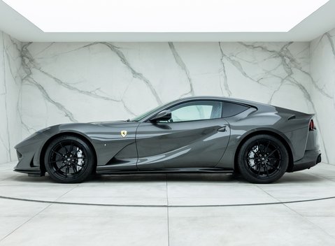 Ferrari 812 Superfast 2