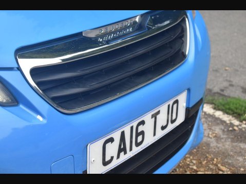 Peugeot 108 1.2 PureTech Allure Hatchback 5dr Petrol Manual Euro 6 (82 ps) 14