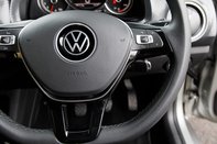 Volkswagen Up BASE 19