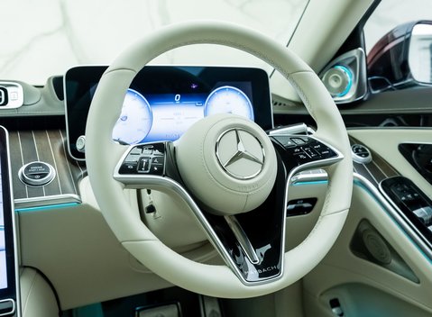 Mercedes-Benz S Class S580 Maybach First Class 32